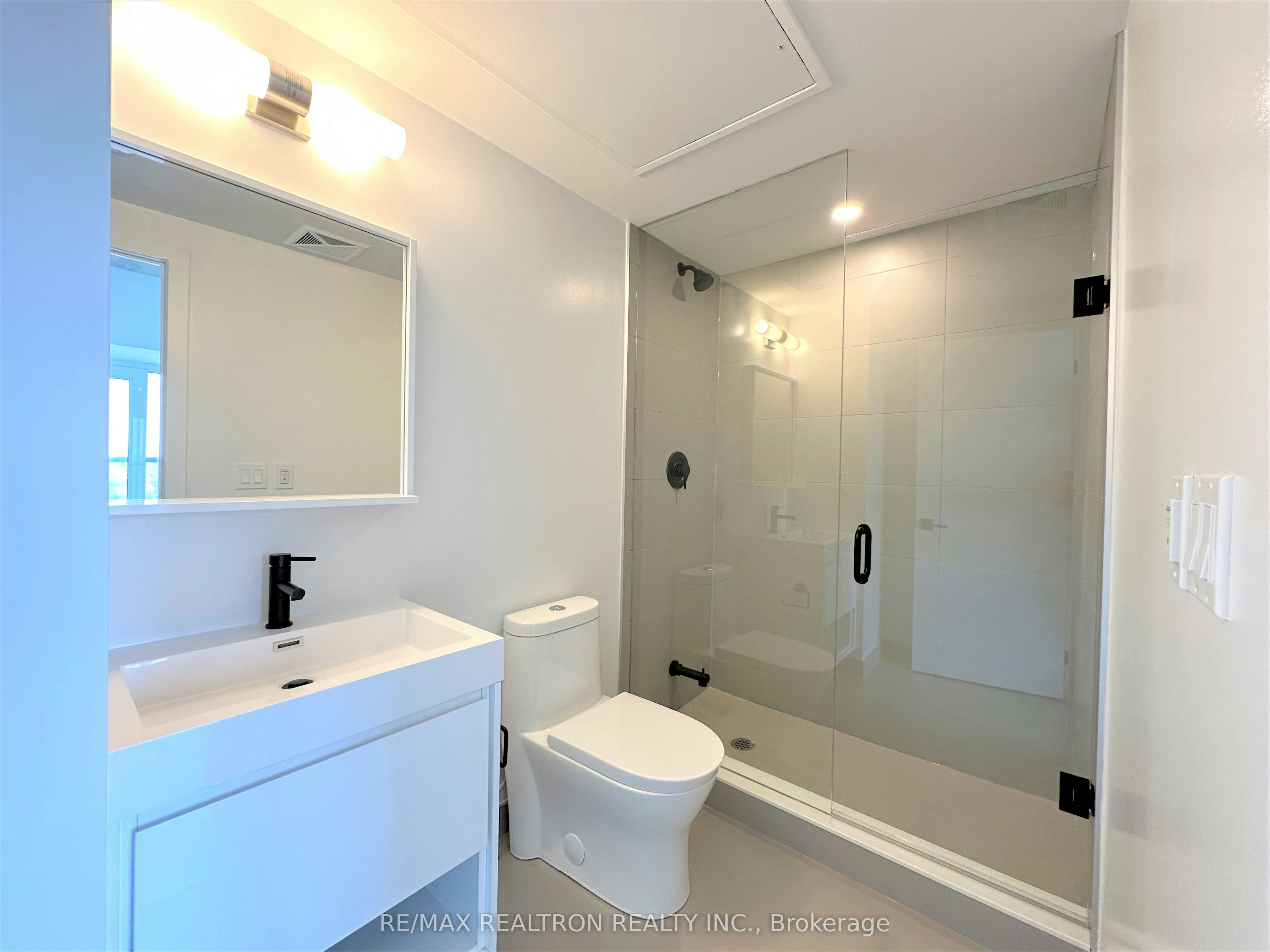 Ph08-2 Augusta Avenue, Toronto, ON, M5V 0T3 - 11