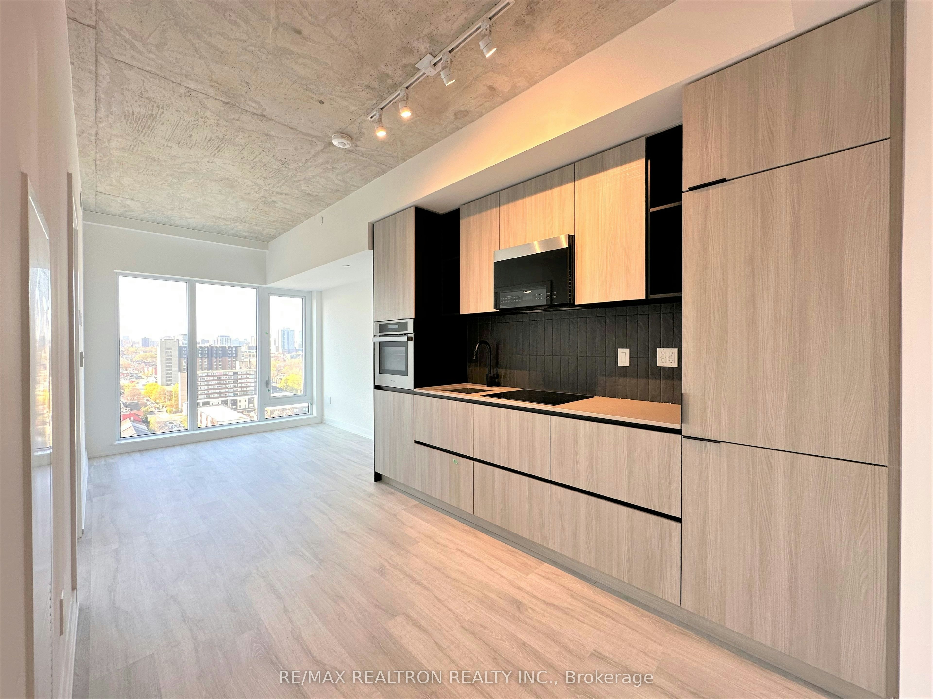 Ph08-2 Augusta Avenue, Toronto, ON, M5V 0T3 - 3