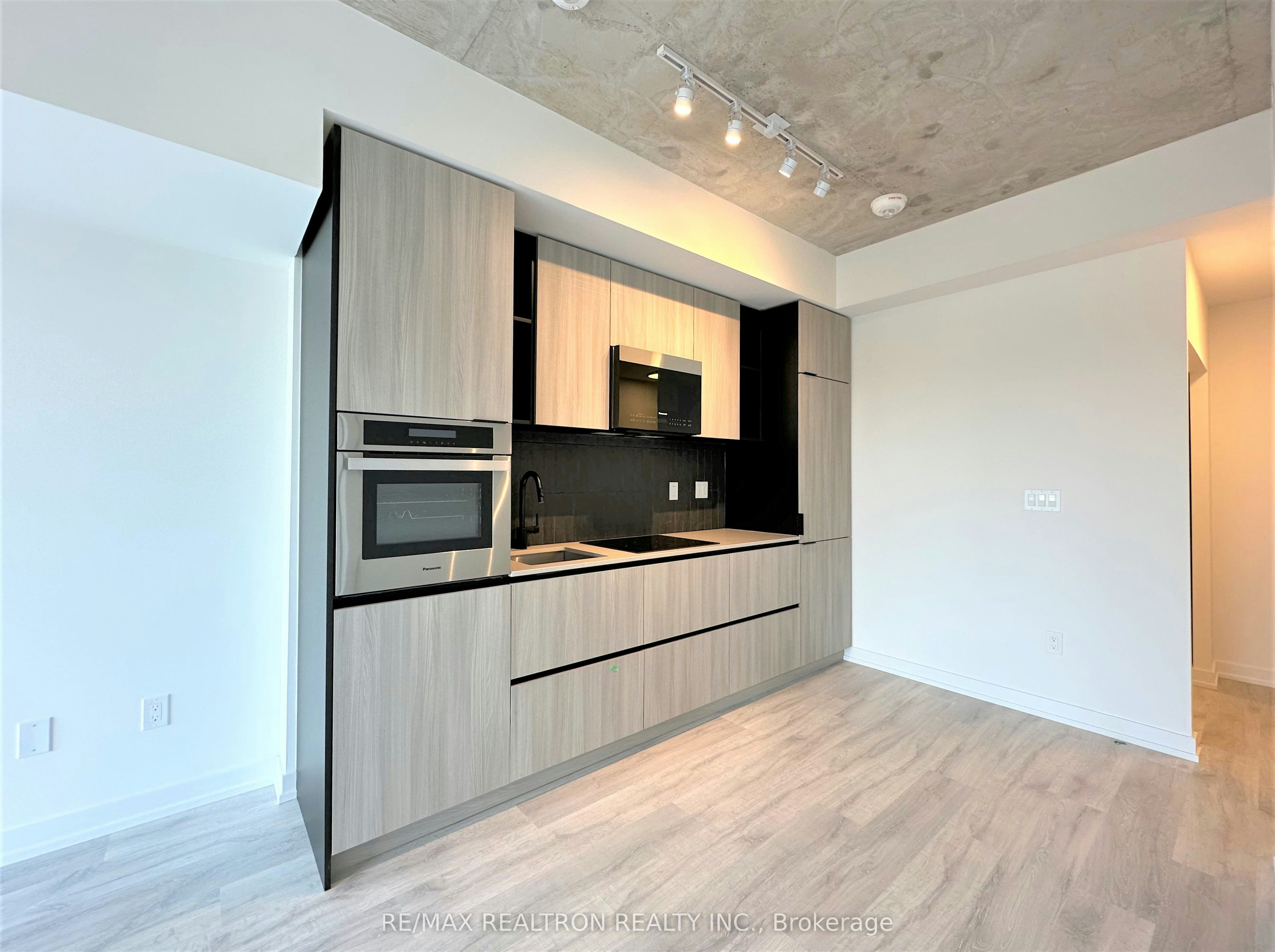 Ph08-2 Augusta Avenue, Toronto, ON, M5V 0T3 - 4
