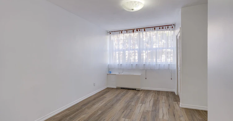401-60 Montclair Avenue, Toronto, ON, M5P 1P7 - 7