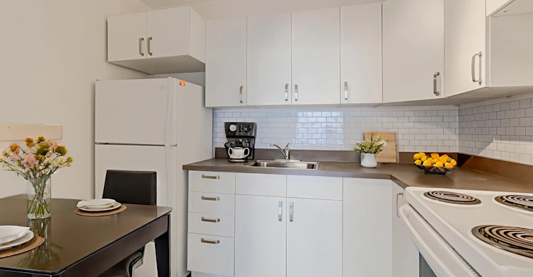 401-60 Montclair Avenue, Toronto, ON, M5P 1P7 - 12