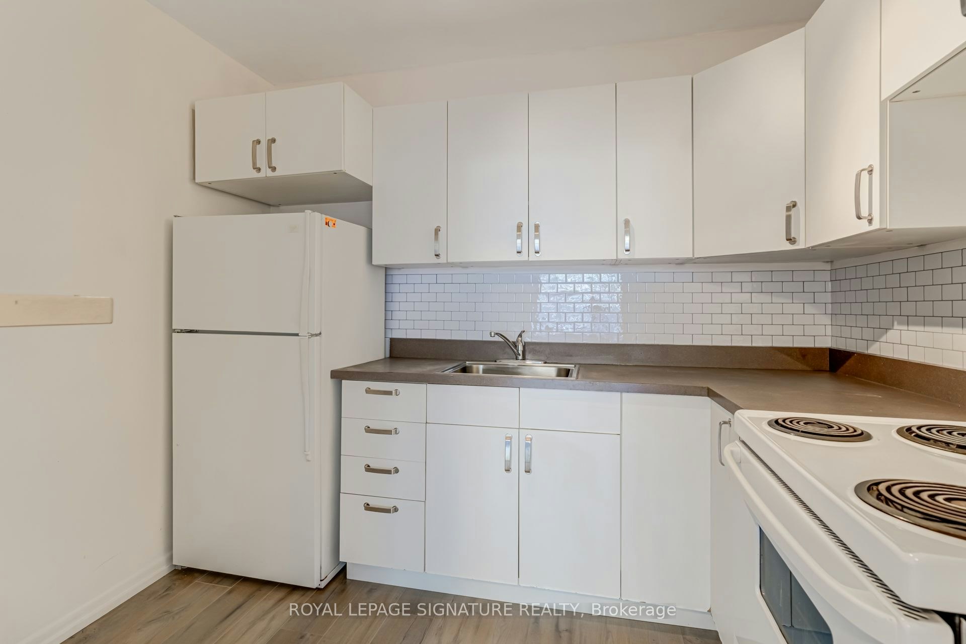 401-60 Montclair Avenue, Toronto, ON, M5P 1P7 - 13