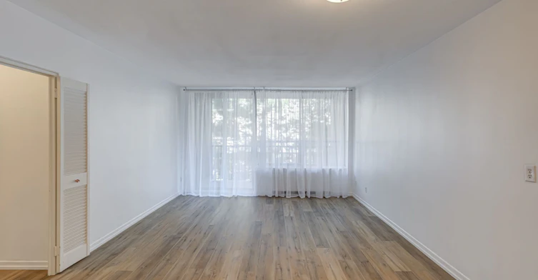 401-60 Montclair Avenue, Toronto, ON, M5P 1P7 - 4