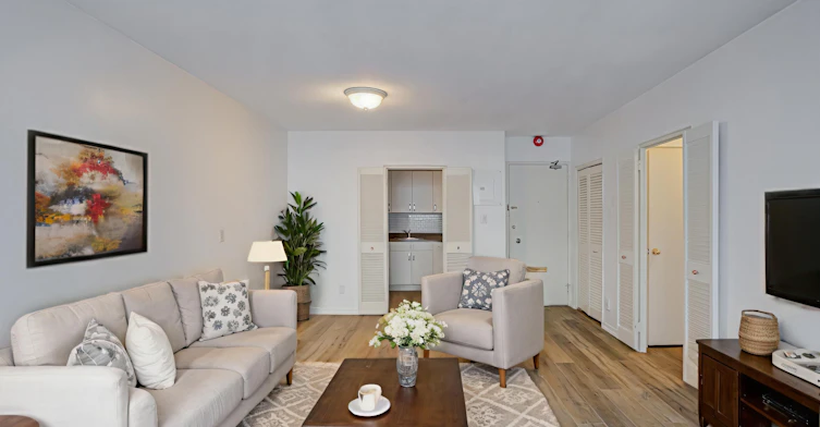 401-60 Montclair Avenue, Toronto, ON, M5P 1P7 - 5