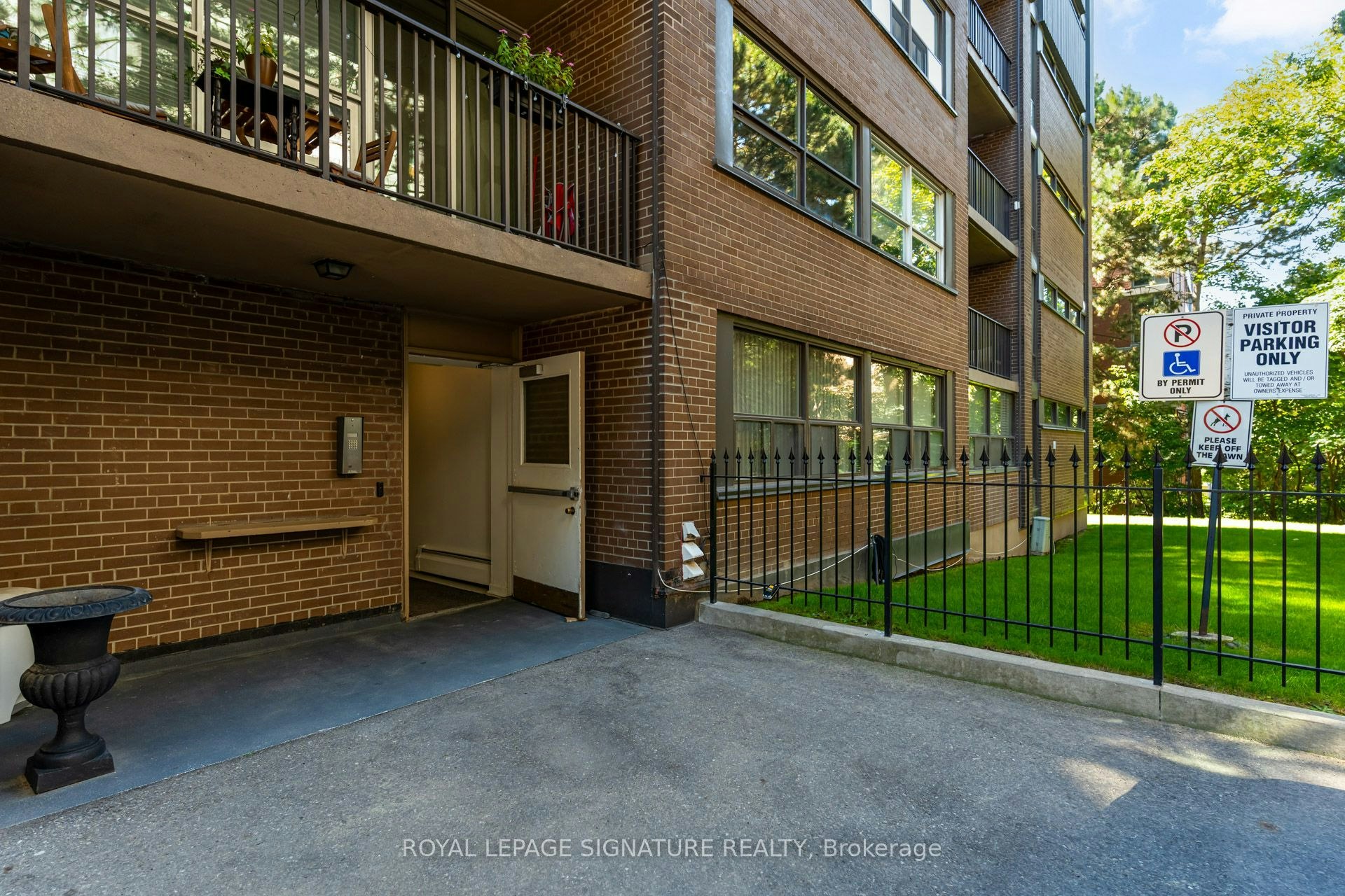 401-60 Montclair Avenue, Toronto, ON, M5P 1P7 - 24