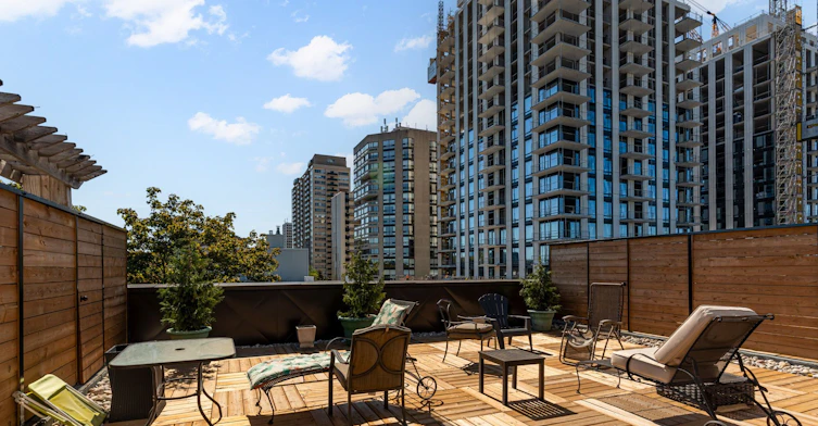 401-60 Montclair Avenue, Toronto, ON, M5P 1P7 - 23
