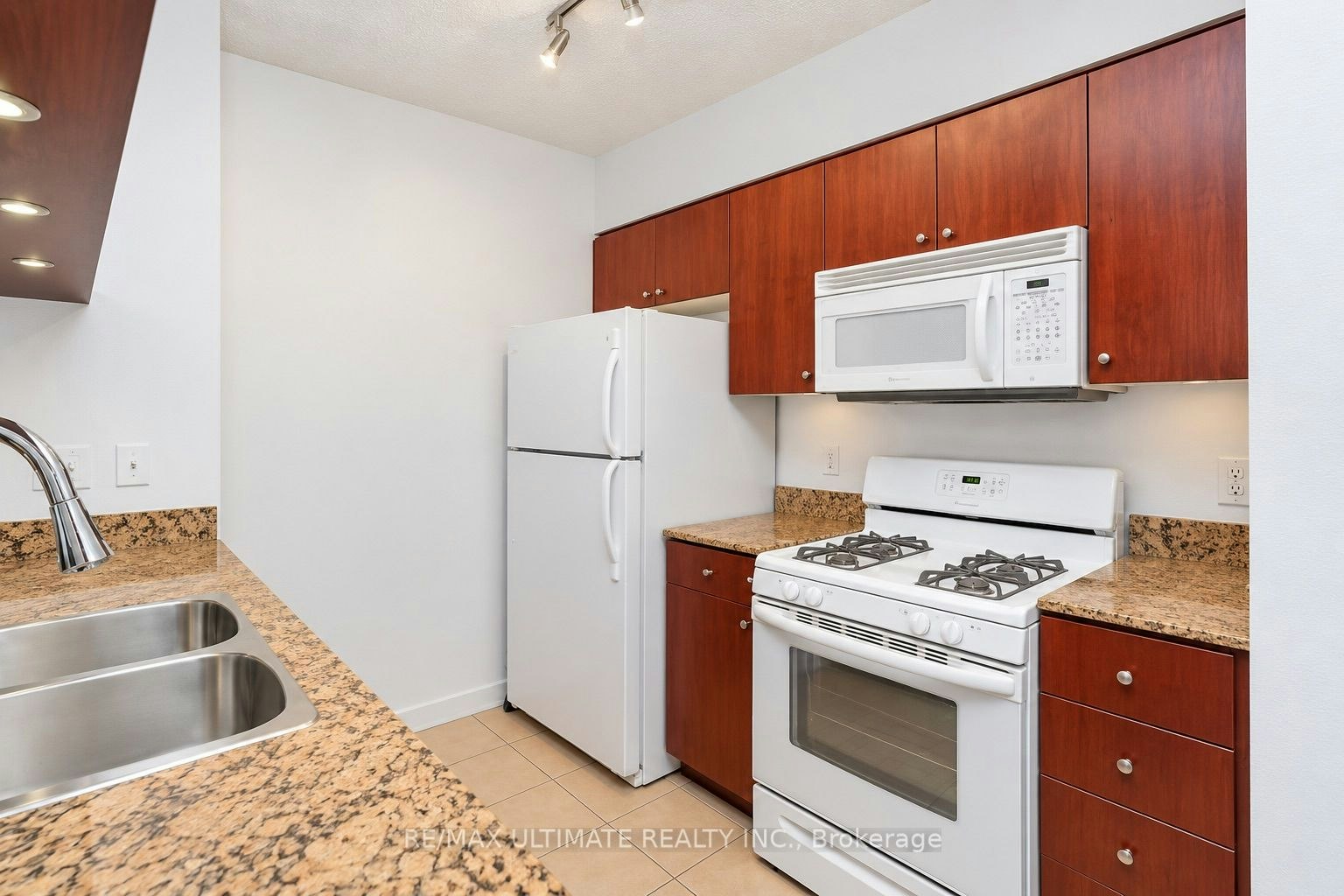 4601-35 Mariner Terrace, Toronto, ON, M5V 3V9 - 5