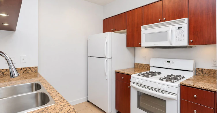 4601-35 Mariner Terrace, Toronto, ON, M5V 3V9 - 5