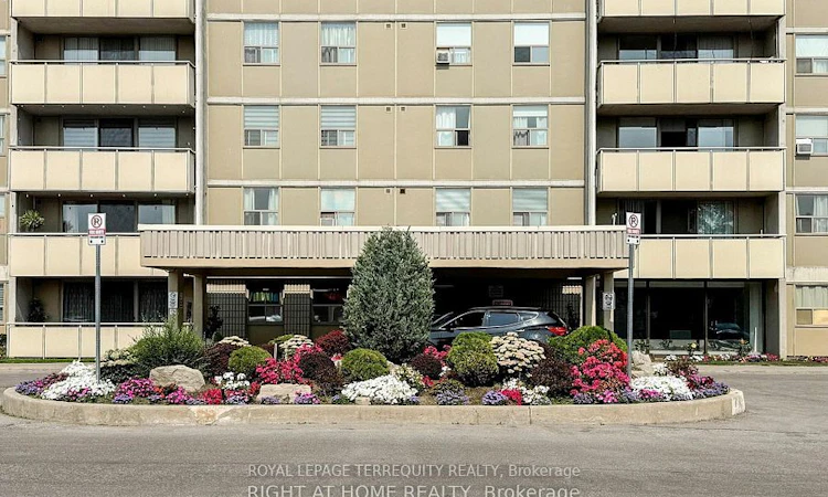 205-1338 York Mills Road