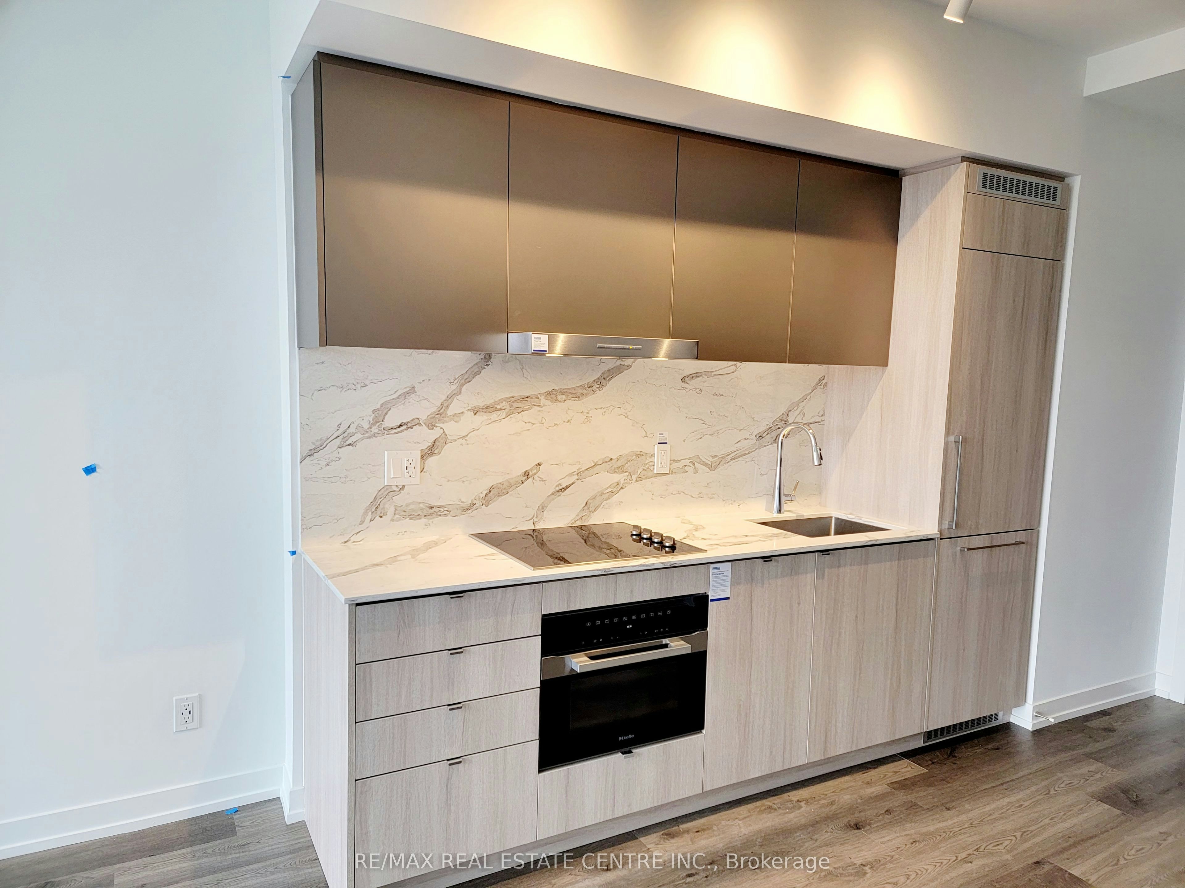 2107-771 Yonge Street, Toronto, ON, M4W 0B8 - 4