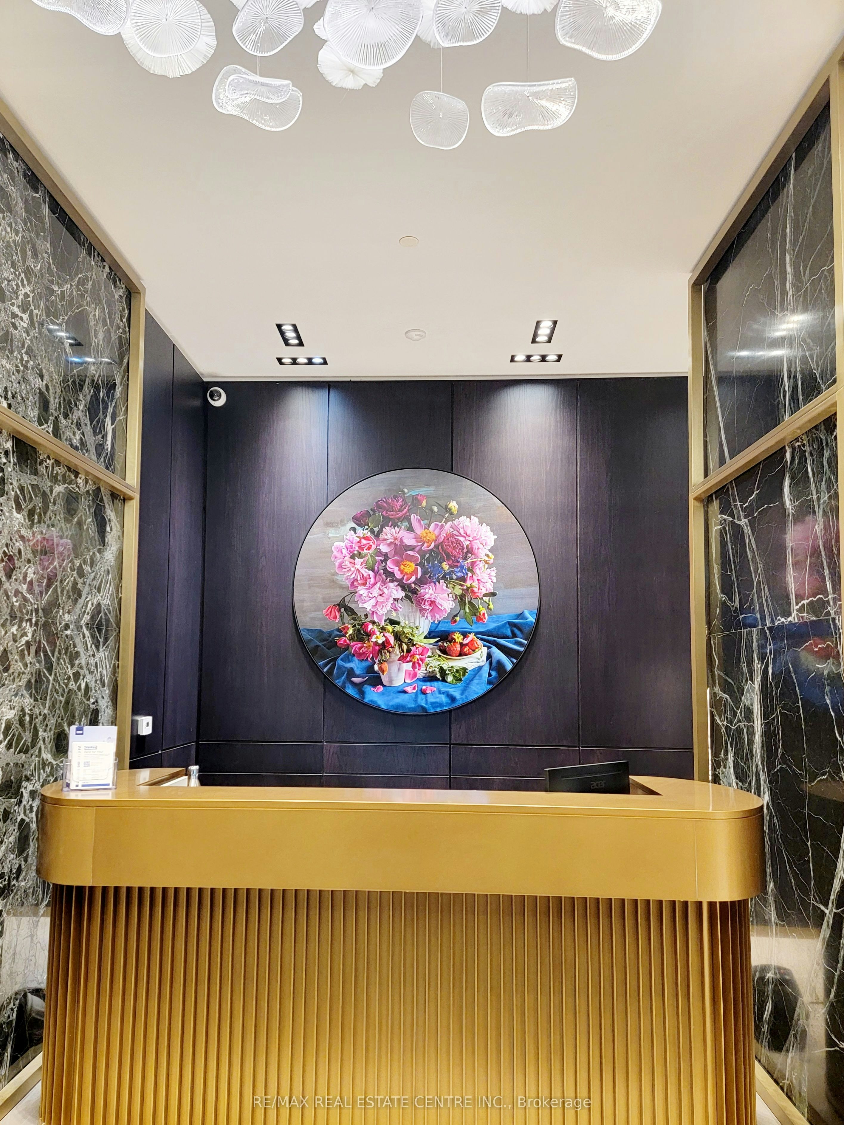 2107-771 Yonge Street, Toronto, ON, M4W 0B8
