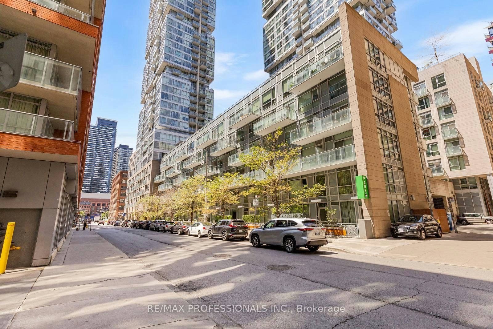 325-30 Nelson Street, Toronto, ON, M5V 0H5