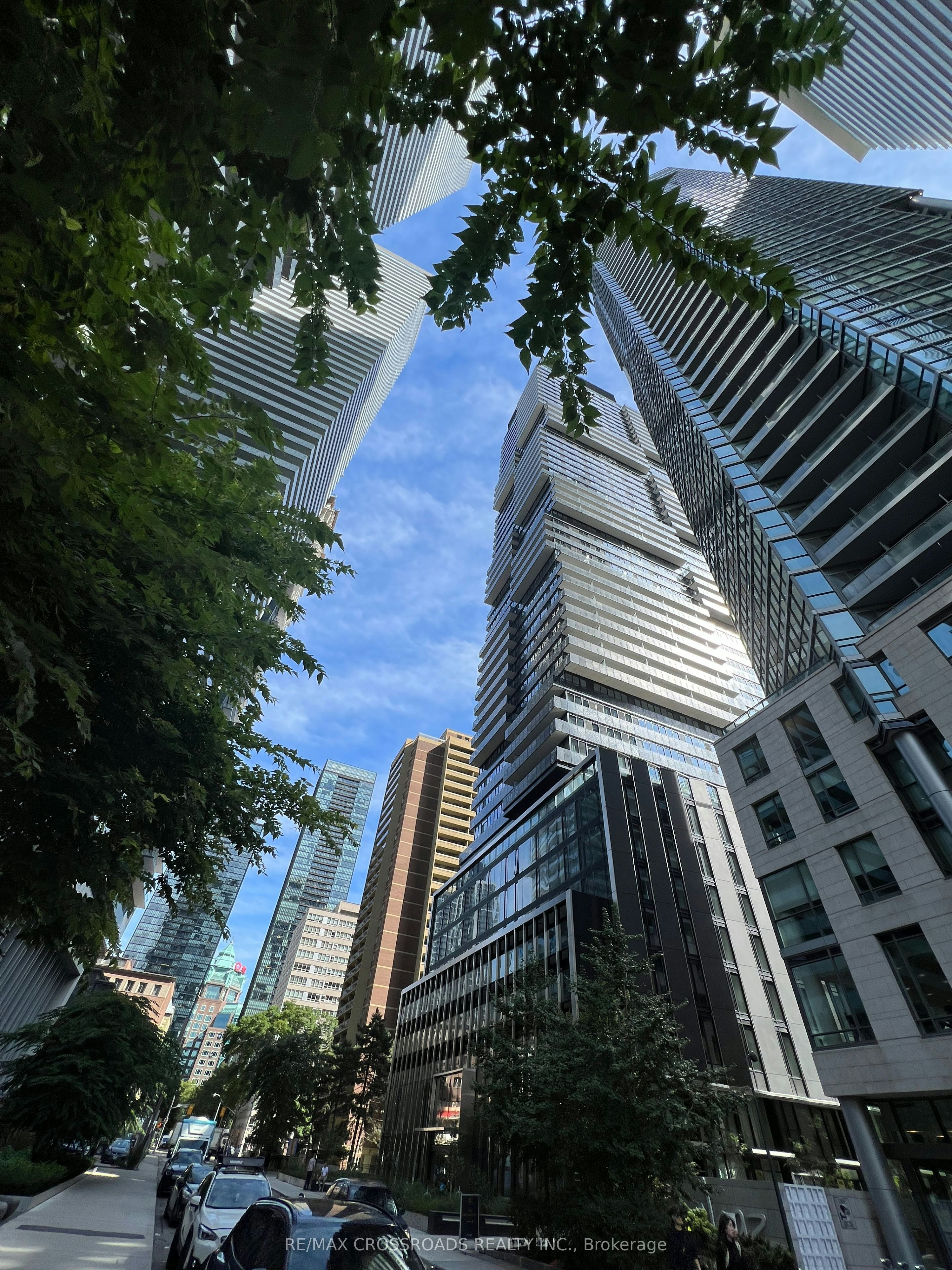 1401-55 Charles Street E, Toronto, ON, M4Y 0J1