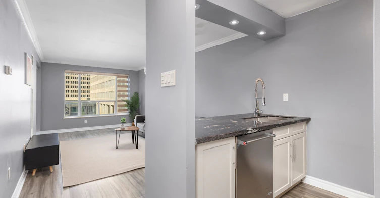 409-889 Bay Street, Toronto, ON, M5S 3K5 - 9