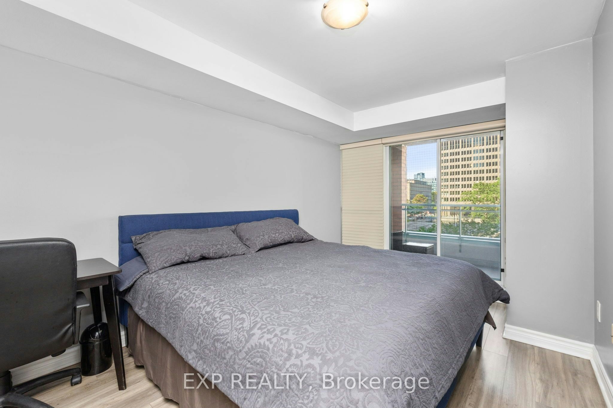 409-889 Bay Street, Toronto, ON, M5S 3K5 - 13