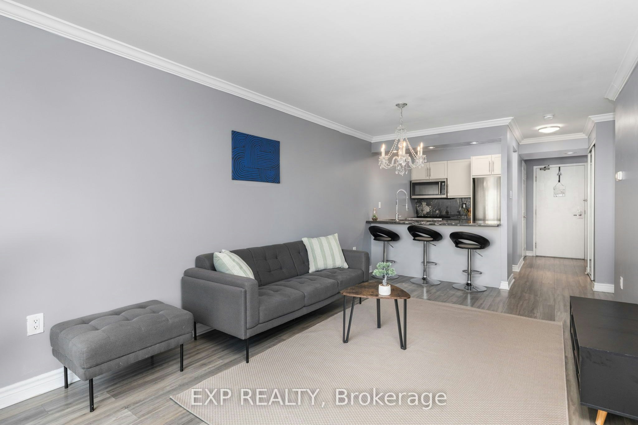 409-889 Bay Street, Toronto, ON, M5S 3K5 - 3