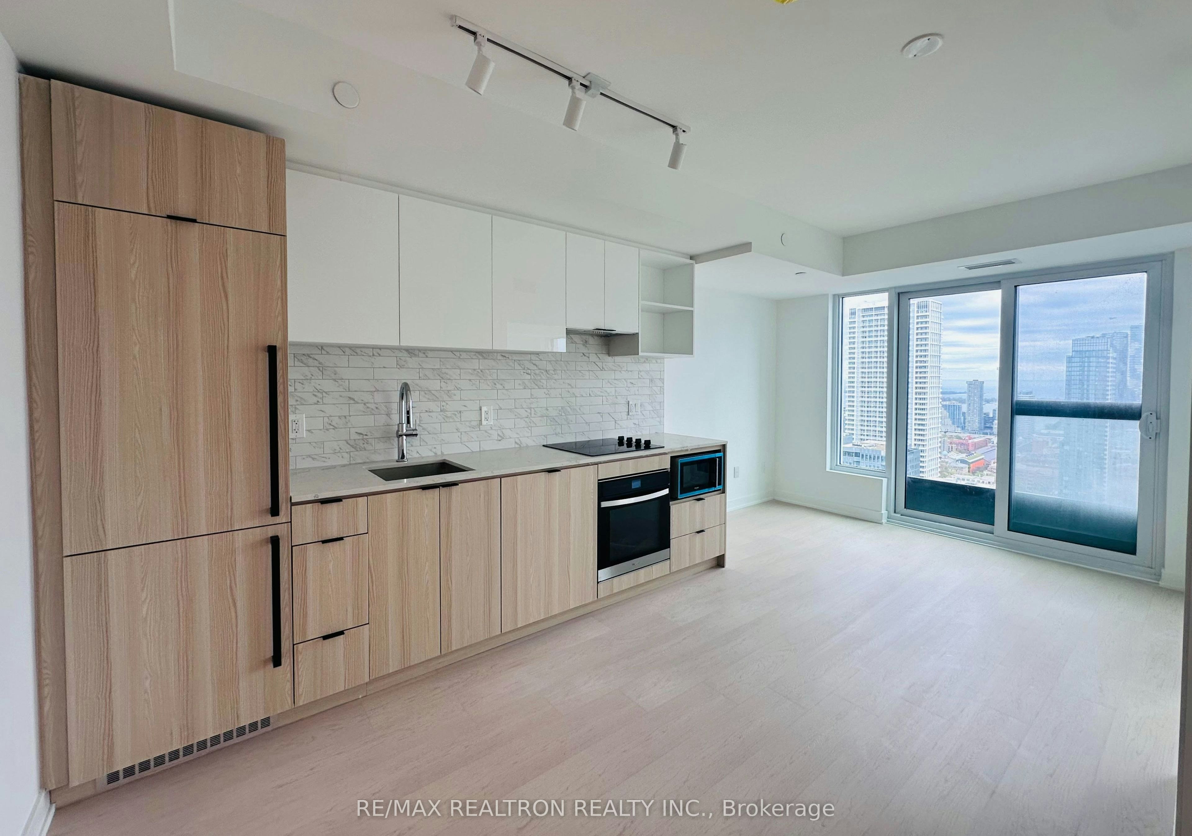 4512-252 Church Street, Toronto, ON, M5B 0E6 - 5