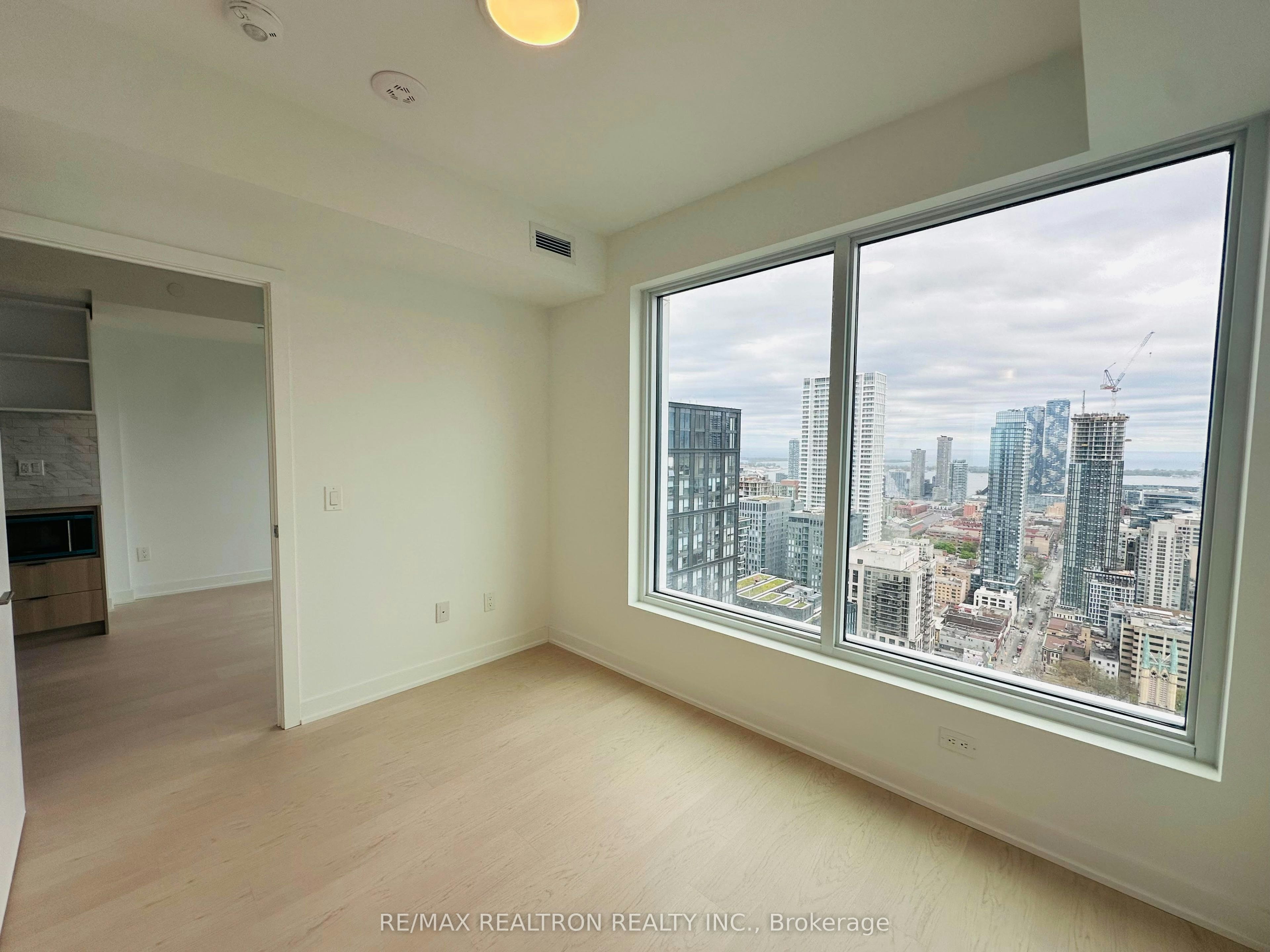 4512-252 Church Street, Toronto, ON, M5B 0E6 - 12