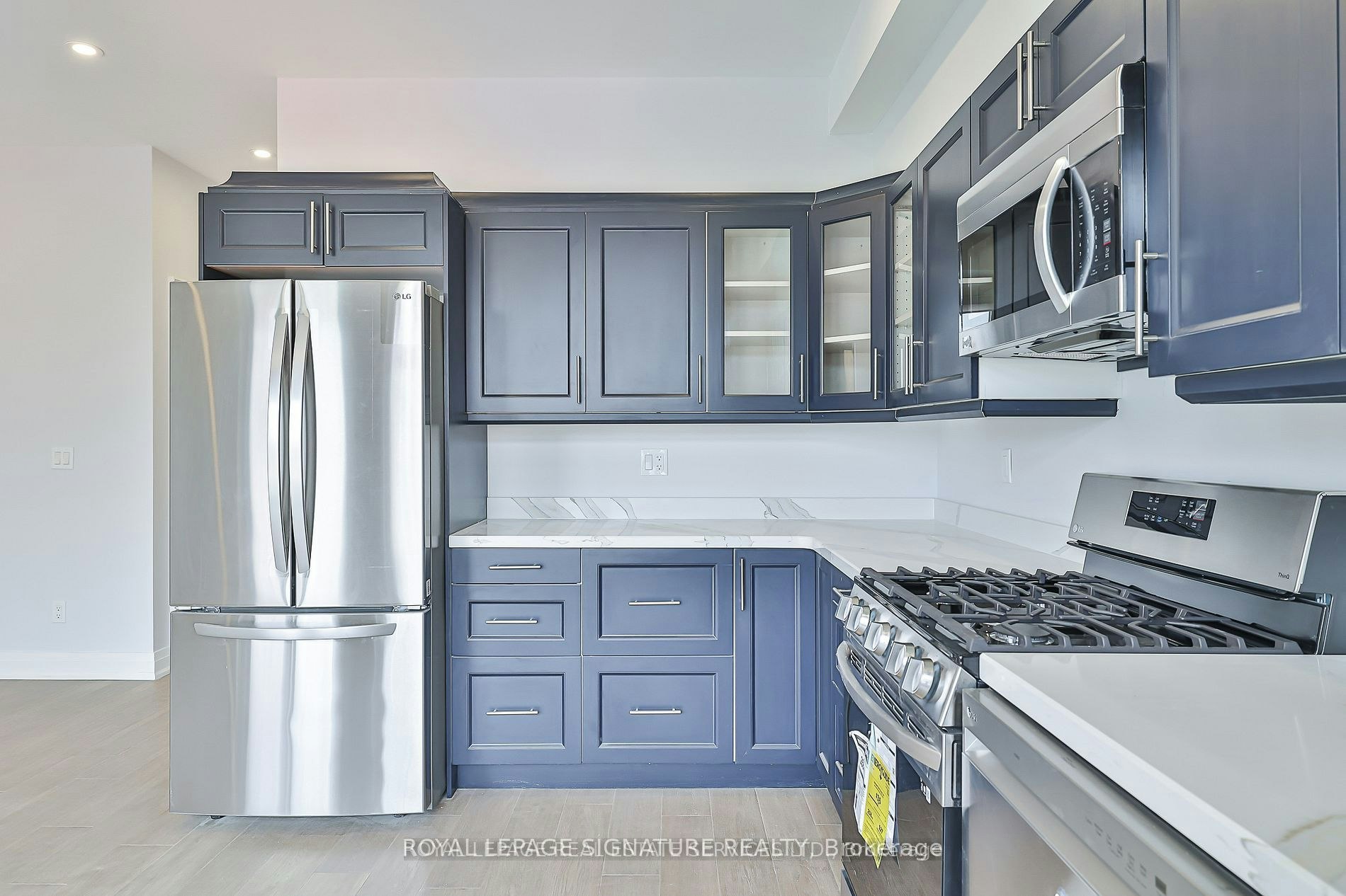Main-60 Belvidere Avenue, Toronto, ON, M6C 1P6 - 5