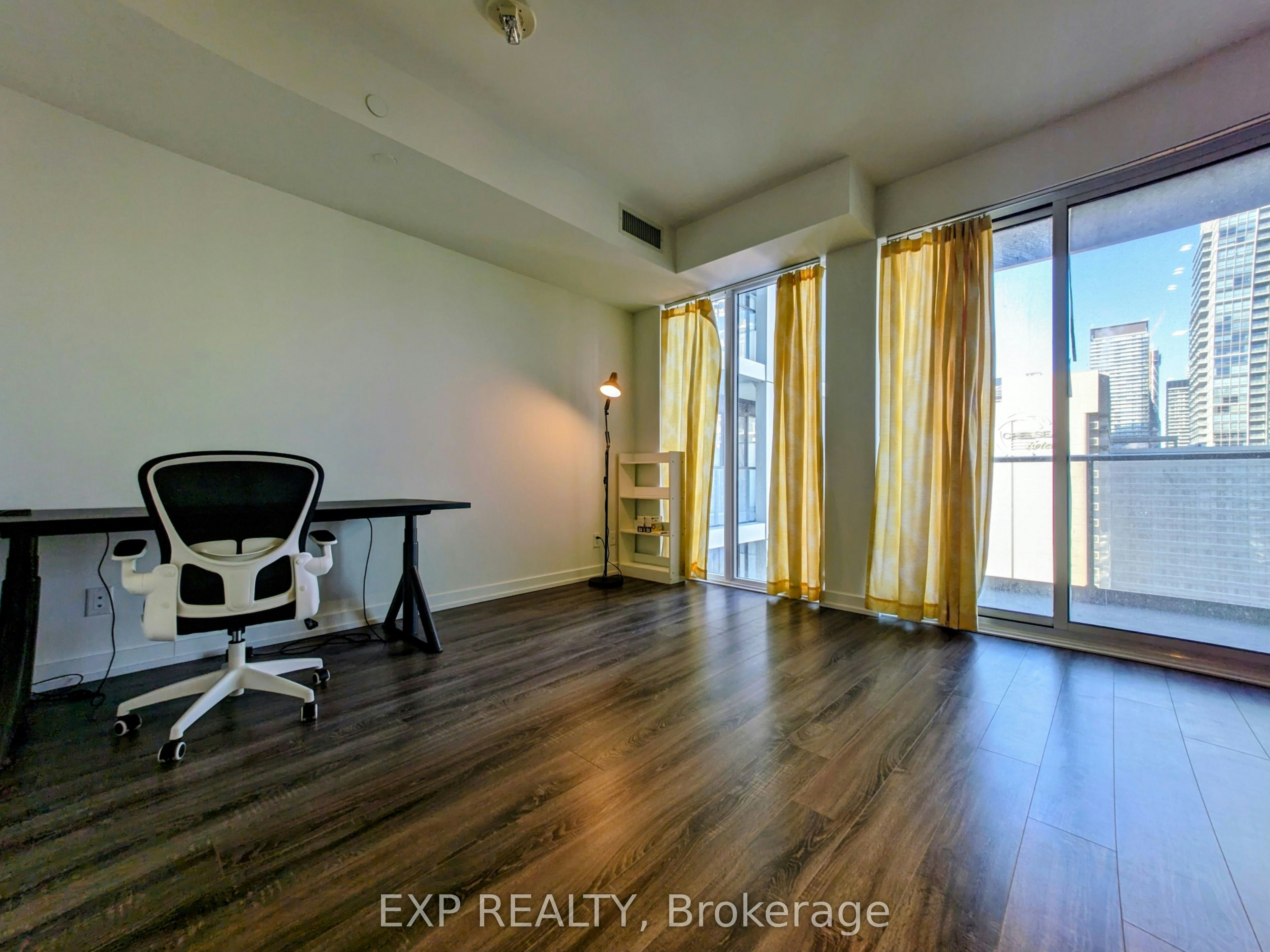 1821-20 Edward Street, Toronto, ON, M5G 1C9 - 2