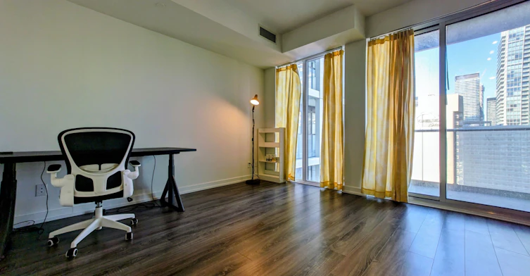 1821-20 Edward Street, Toronto, ON, M5G 1C9 - 2