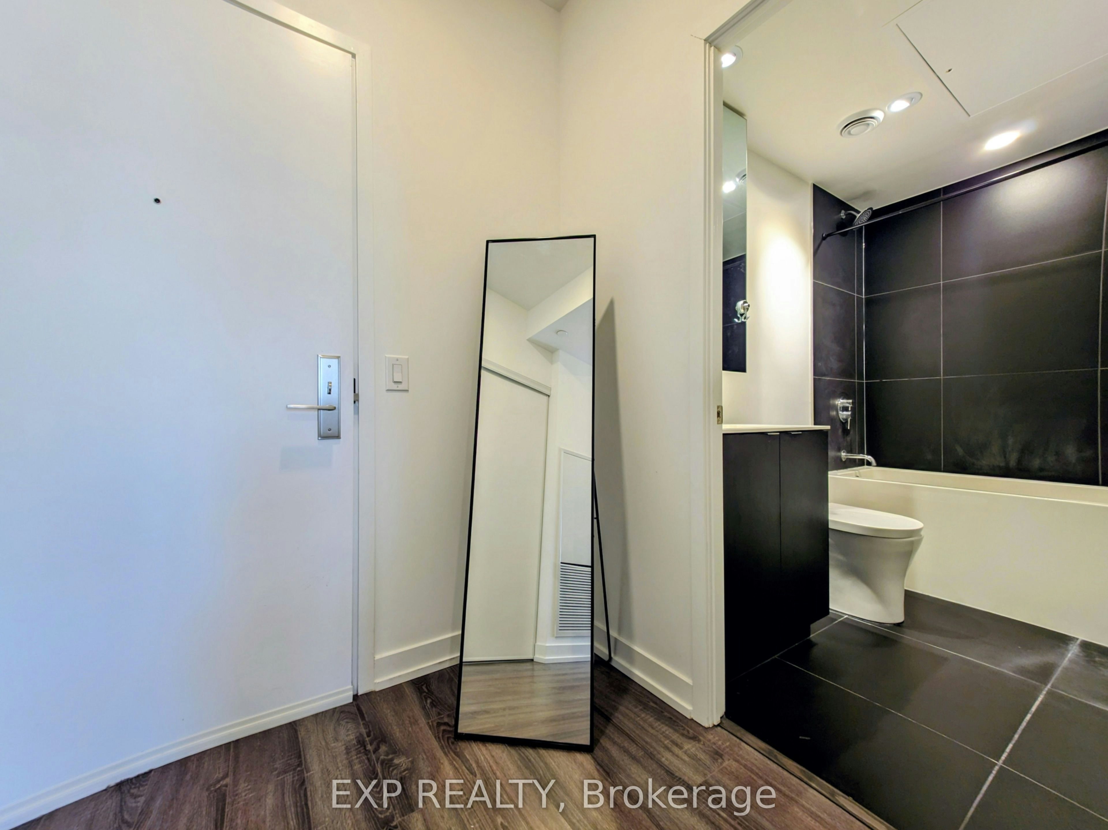 1821-20 Edward Street, Toronto, ON, M5G 1C9 - 14