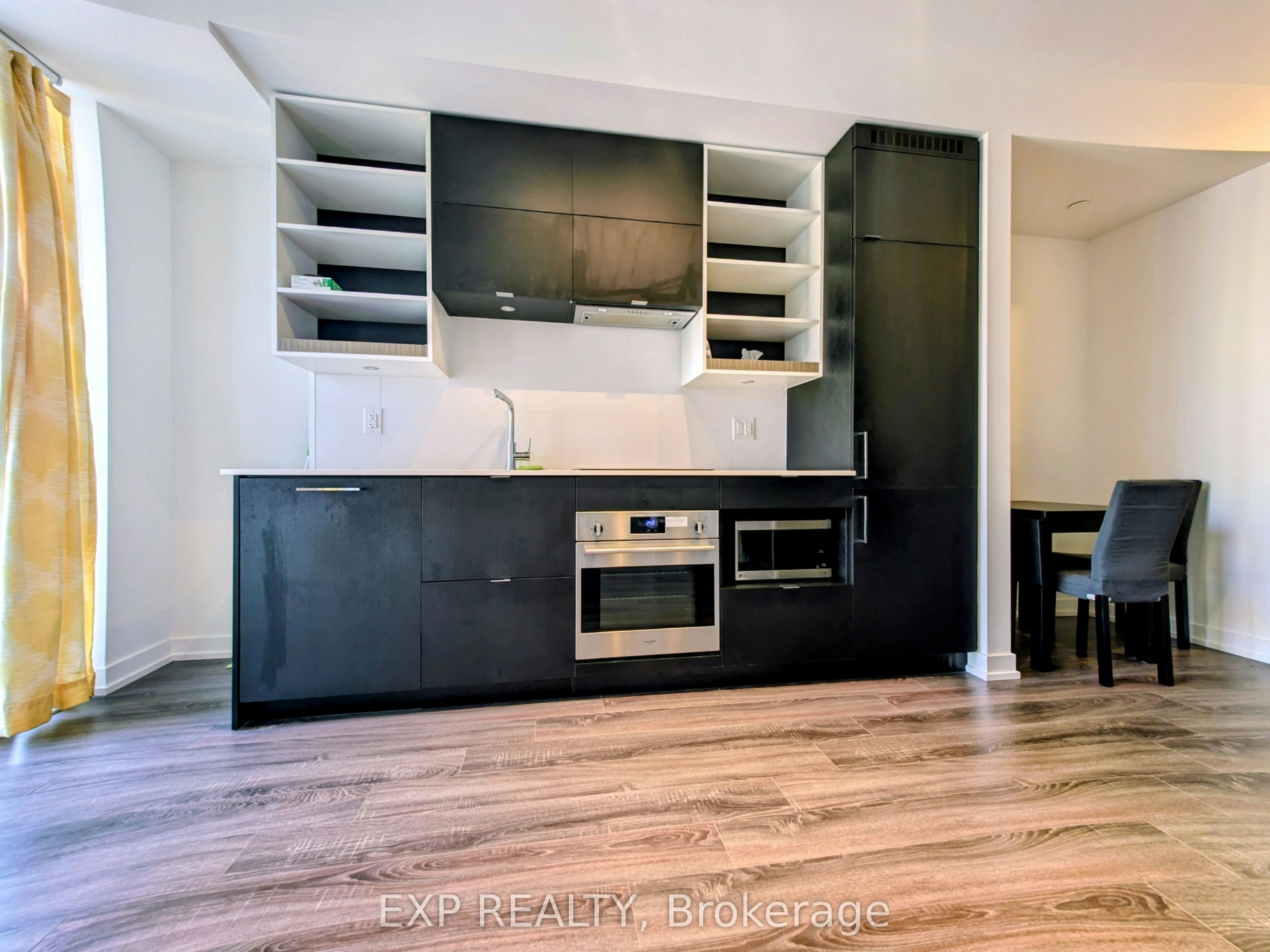1821-20 Edward Street, Toronto, ON, M5G 1C9 - 7