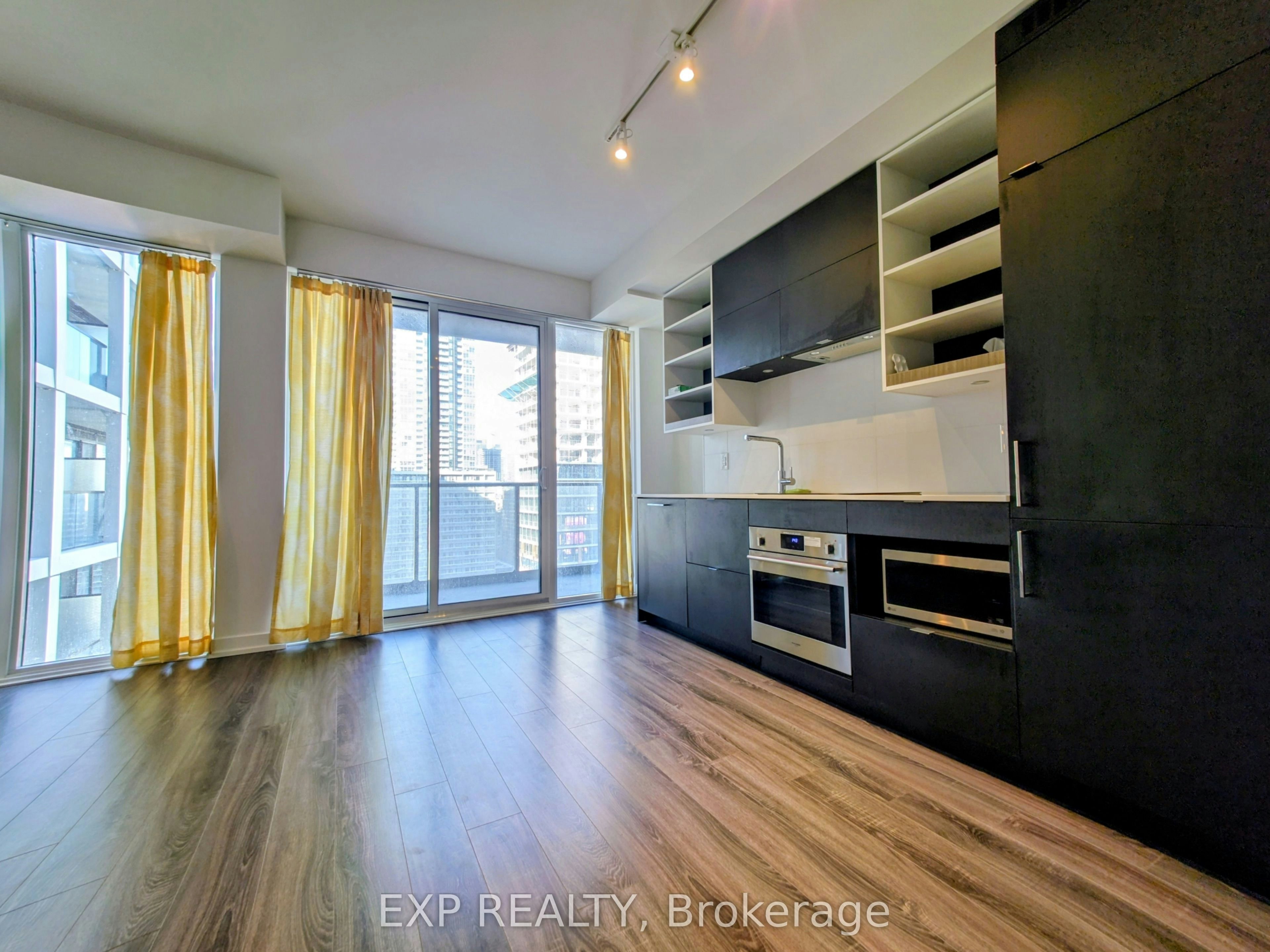 1821-20 Edward Street, Toronto, ON, M5G 1C9 - 6