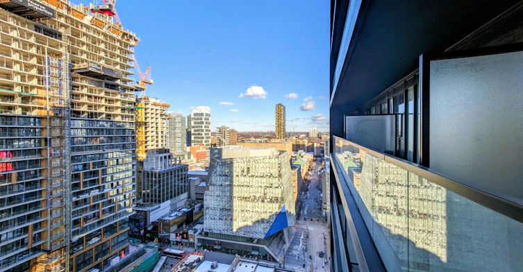 1821-20 Edward Street, Toronto, ON, M5G 1C9 - 17