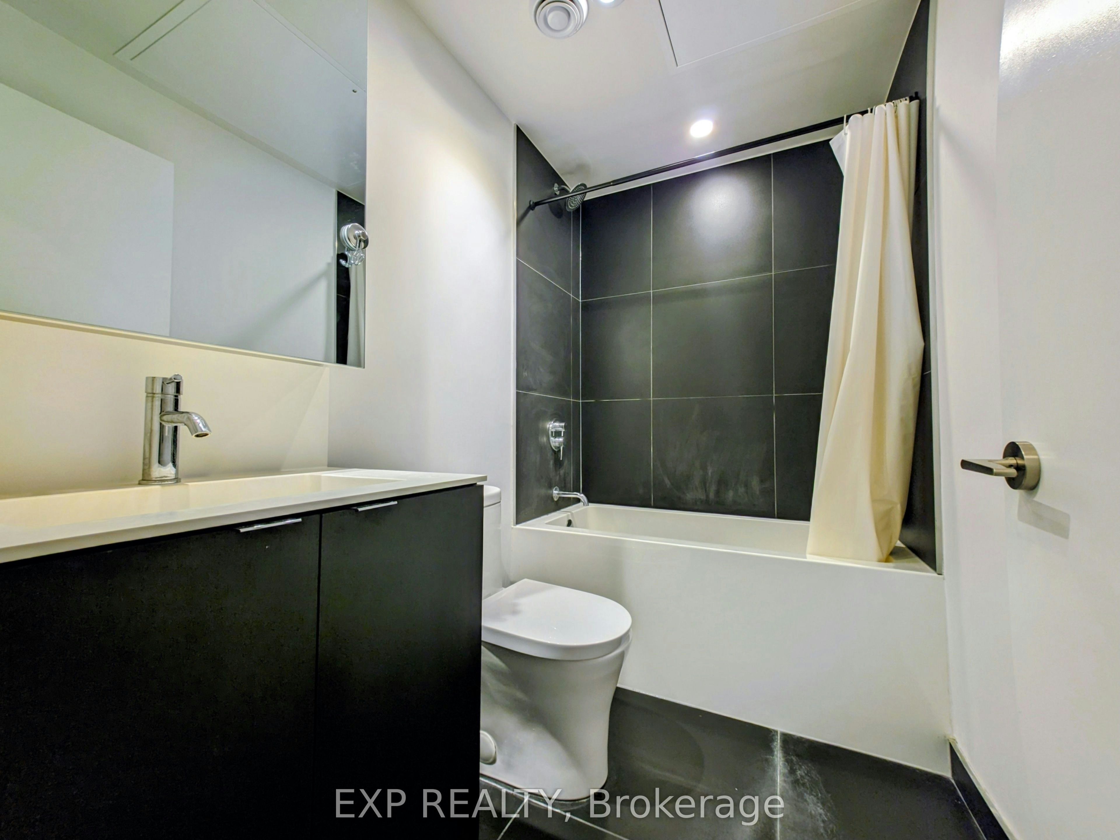 1821-20 Edward Street, Toronto, ON, M5G 1C9 - 16