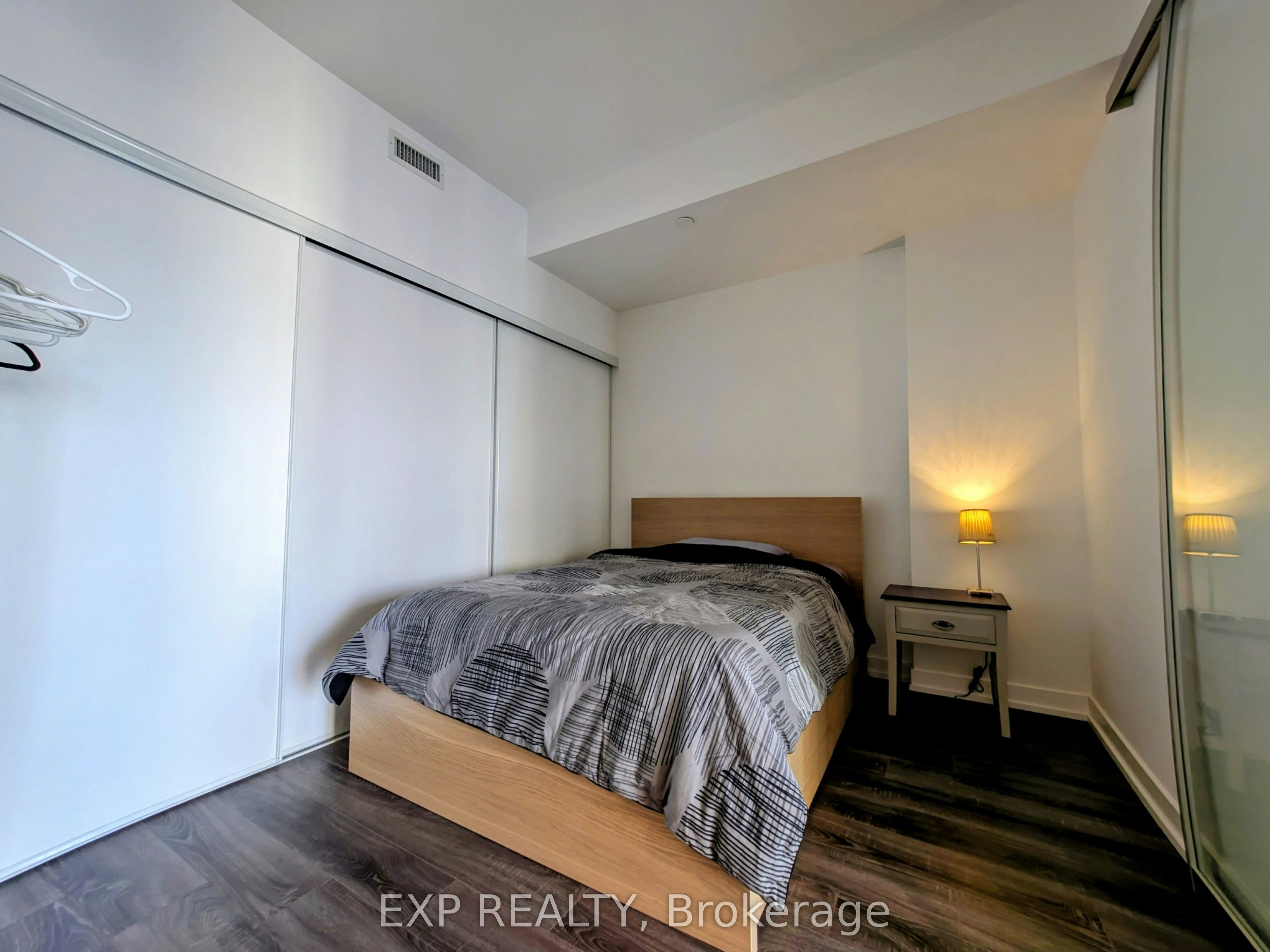 1821-20 Edward Street, Toronto, ON, M5G 1C9 - 12