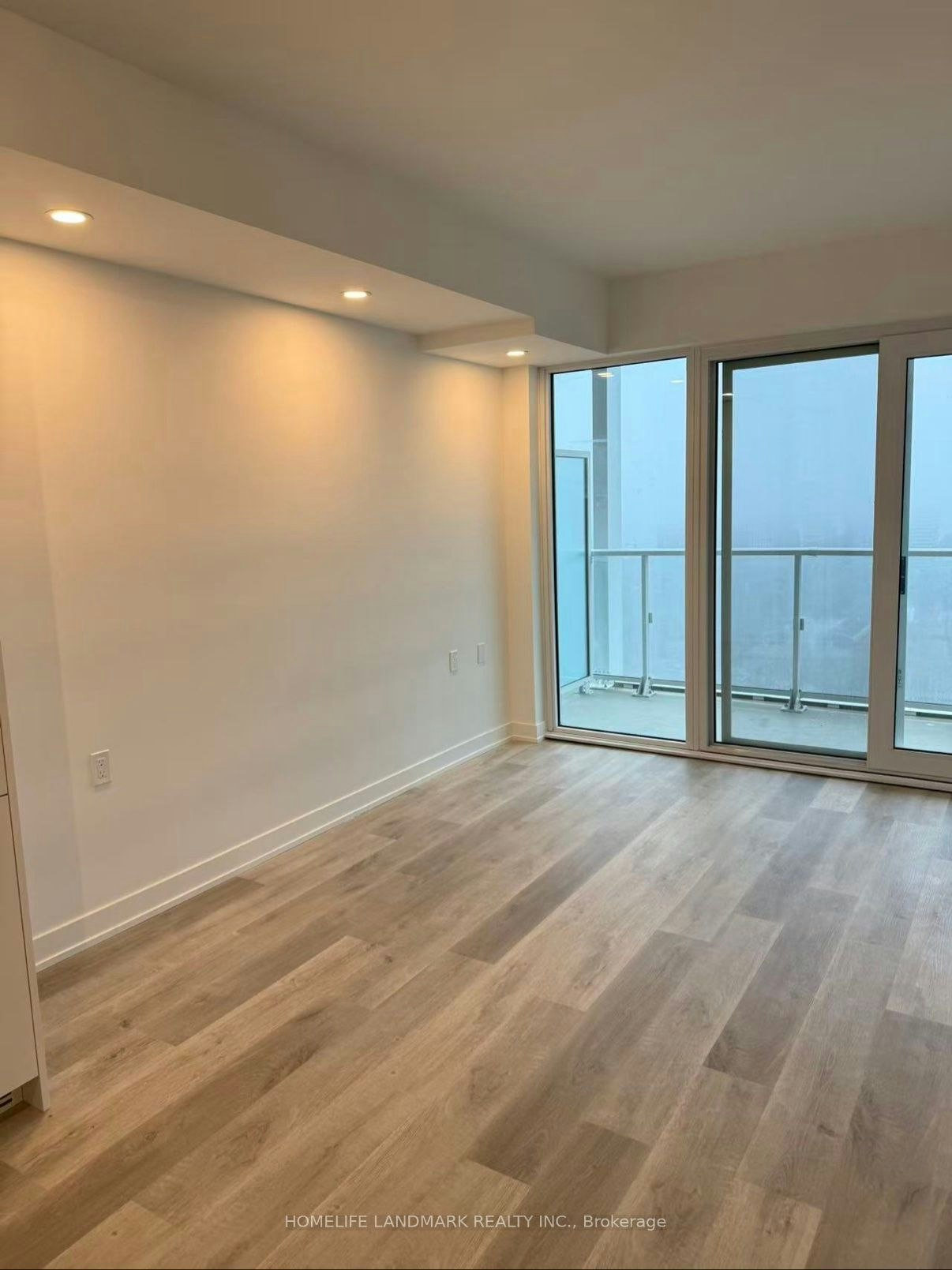 3007-88 Queen Street E, Toronto, ON, M5C 0B6 - 4