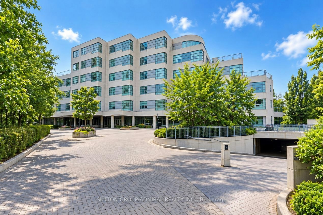102-1 Watergarden Way, Toronto, ON, M2K 2Z7