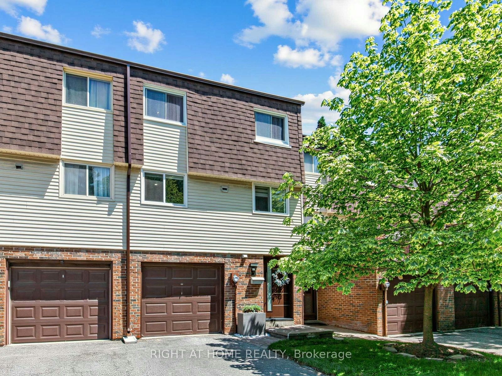 100 Jenny Wren Way, Toronto, ON, M2H 2Z2