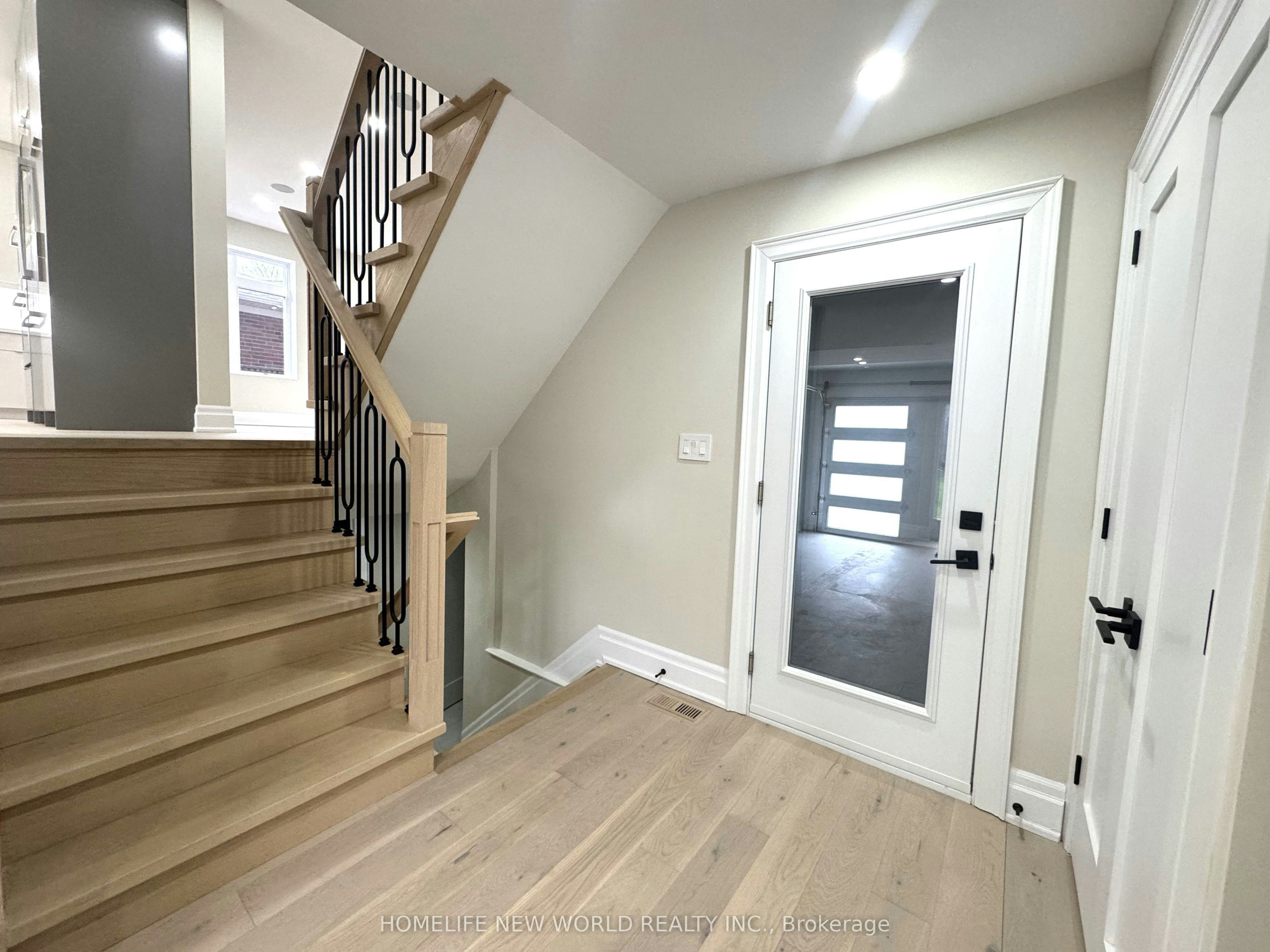 150 Viewmount Avenue, Toronto, ON, M6B 1T7 - 22