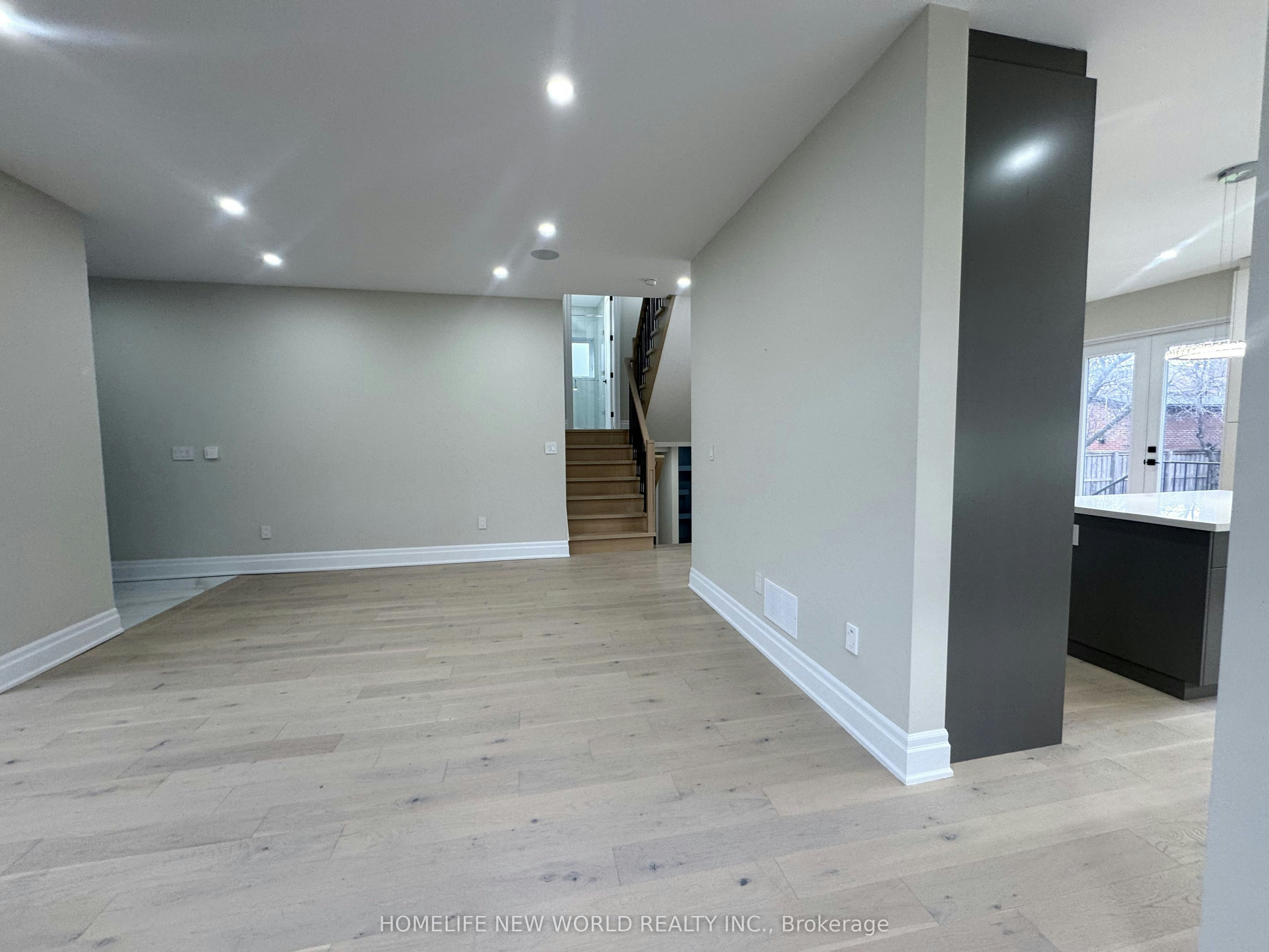 150 Viewmount Avenue, Toronto, ON, M6B 1T7 - 19