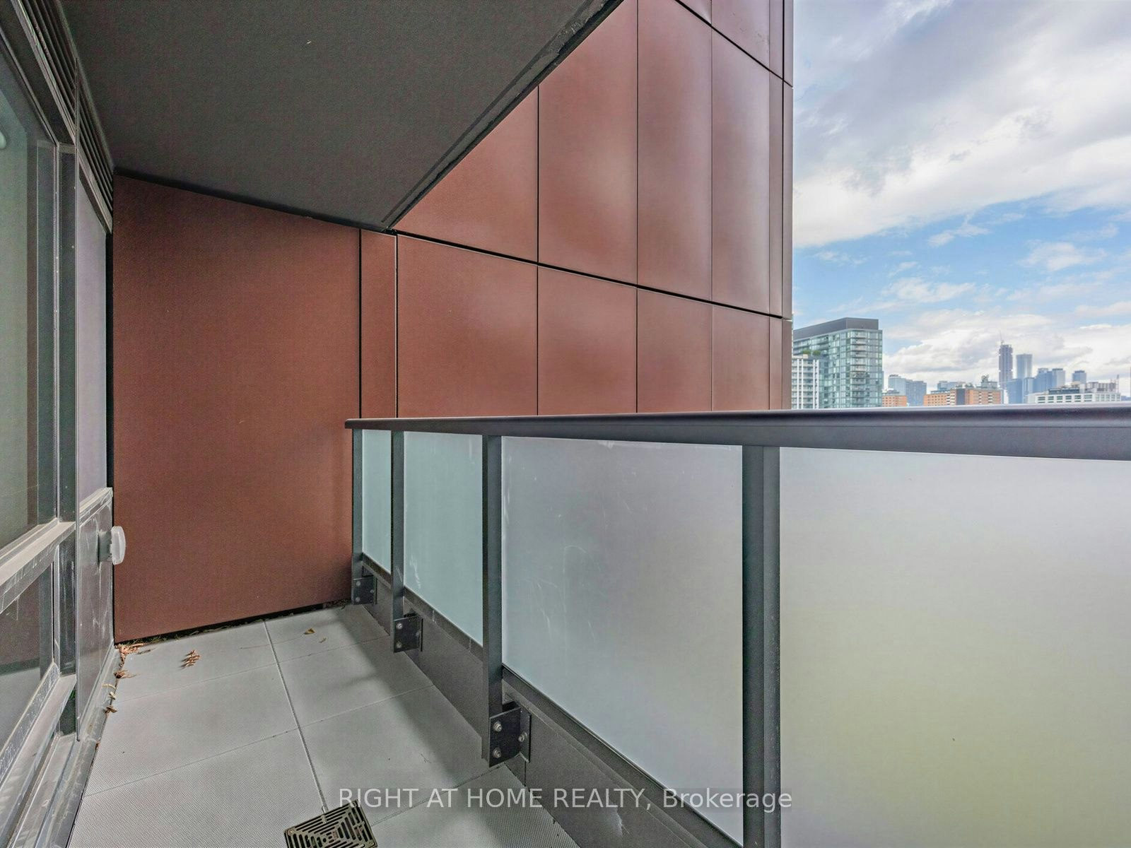 723-28 Eastern Avenue, Toronto, ON, M5A 0Y2 - 11