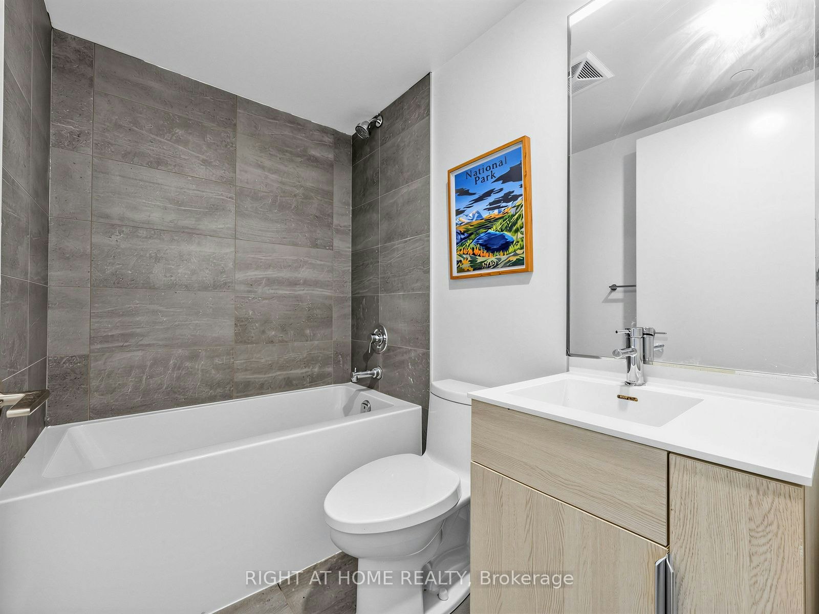 723-28 Eastern Avenue, Toronto, ON, M5A 0Y2 - 9