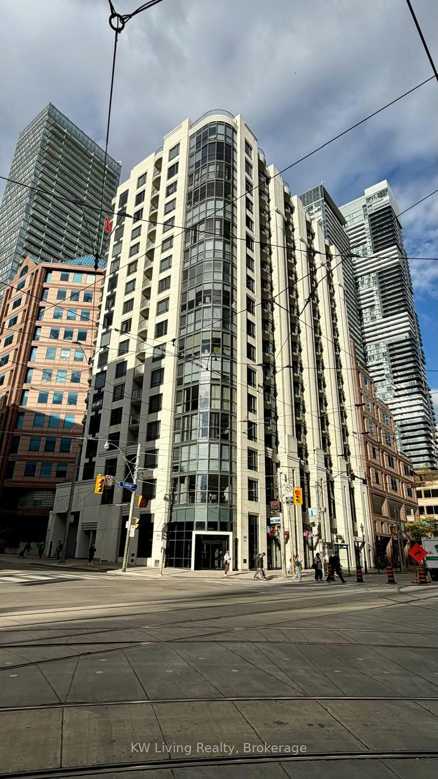 701-801 Bay Street, Toronto, ON, M5S 1Z1