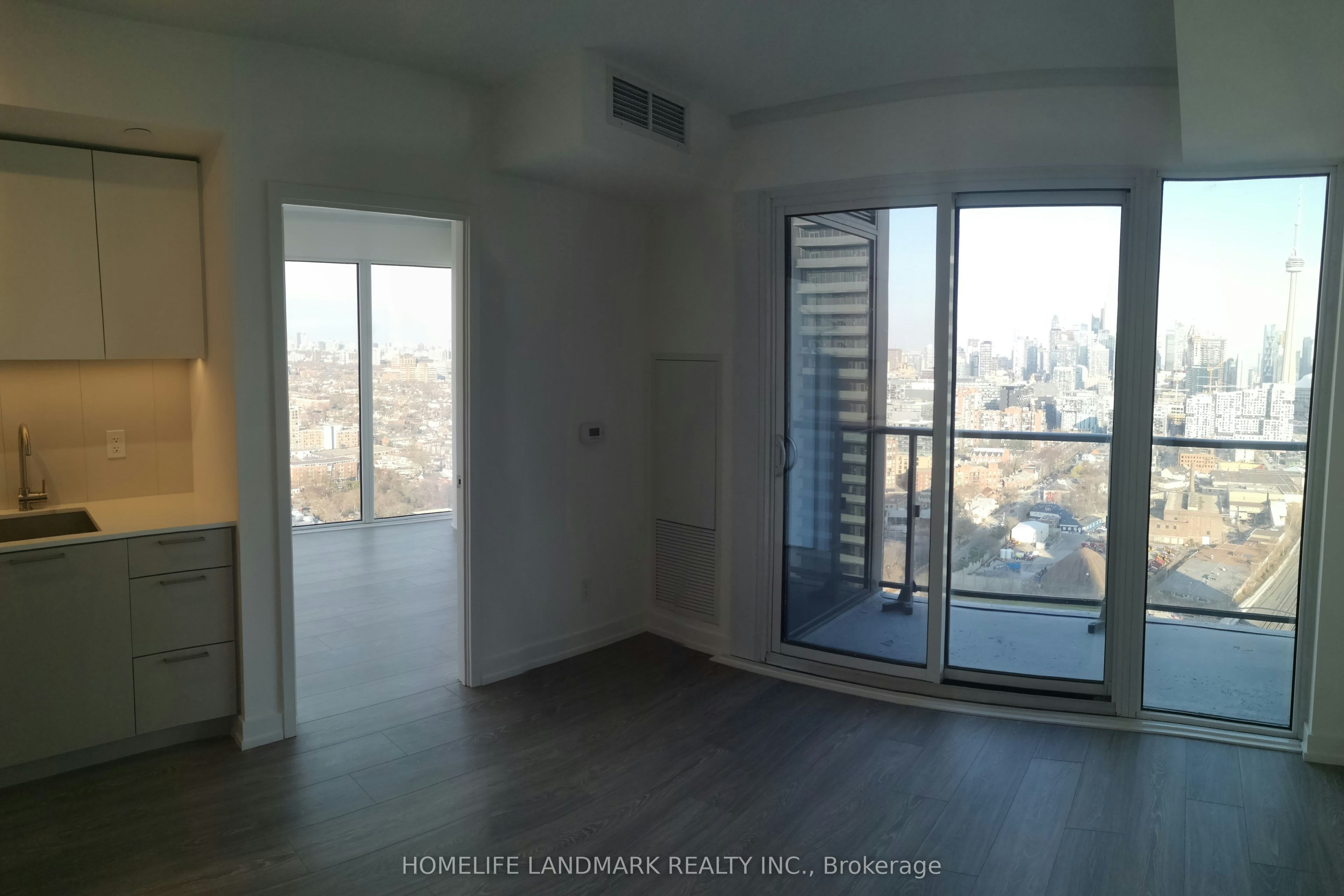 3319-19 Western Battery Road, Toronto, ON, M6K 0E3 - 9