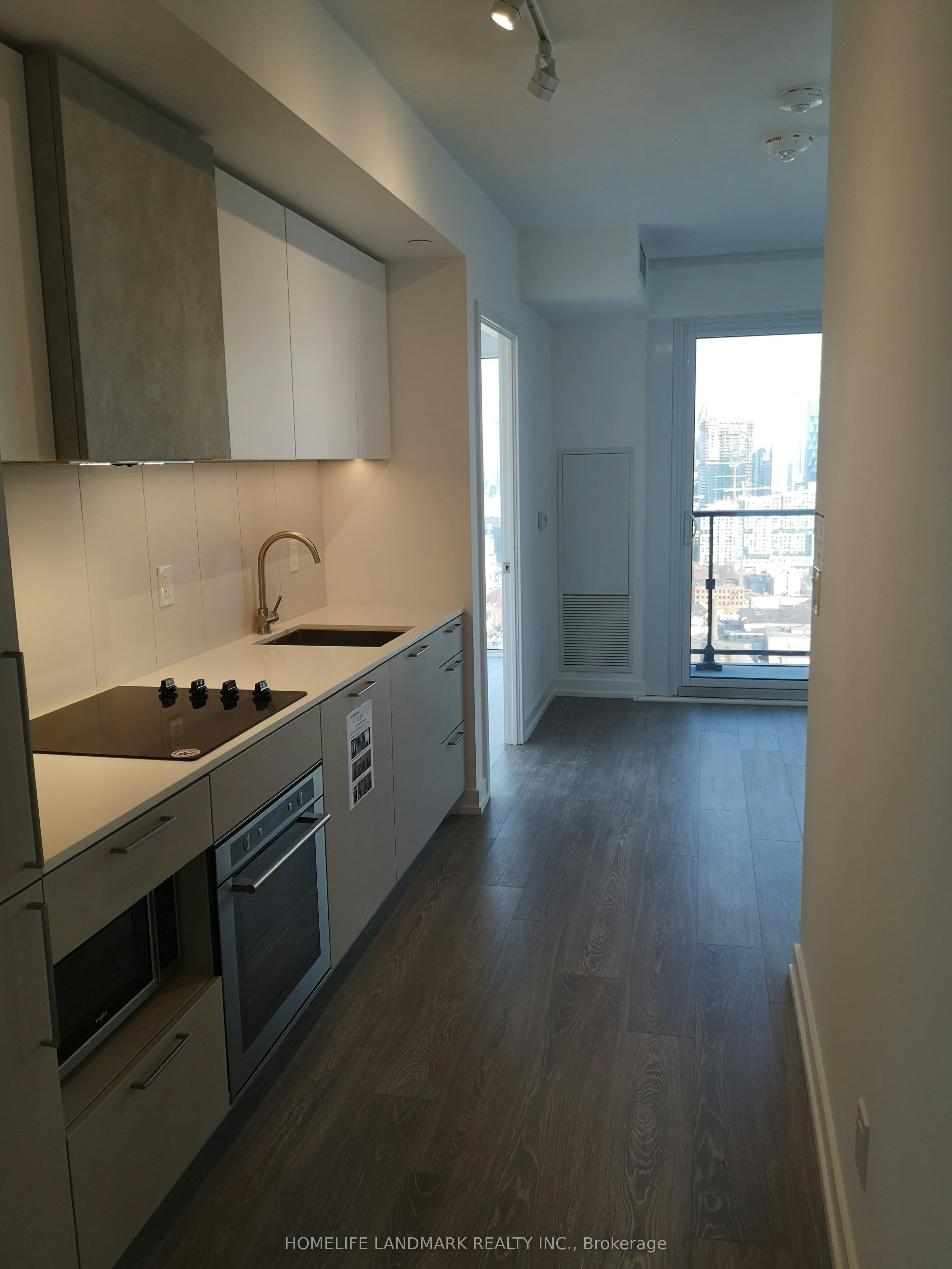 3319-19 Western Battery Road, Toronto, ON, M6K 0E3 - 4