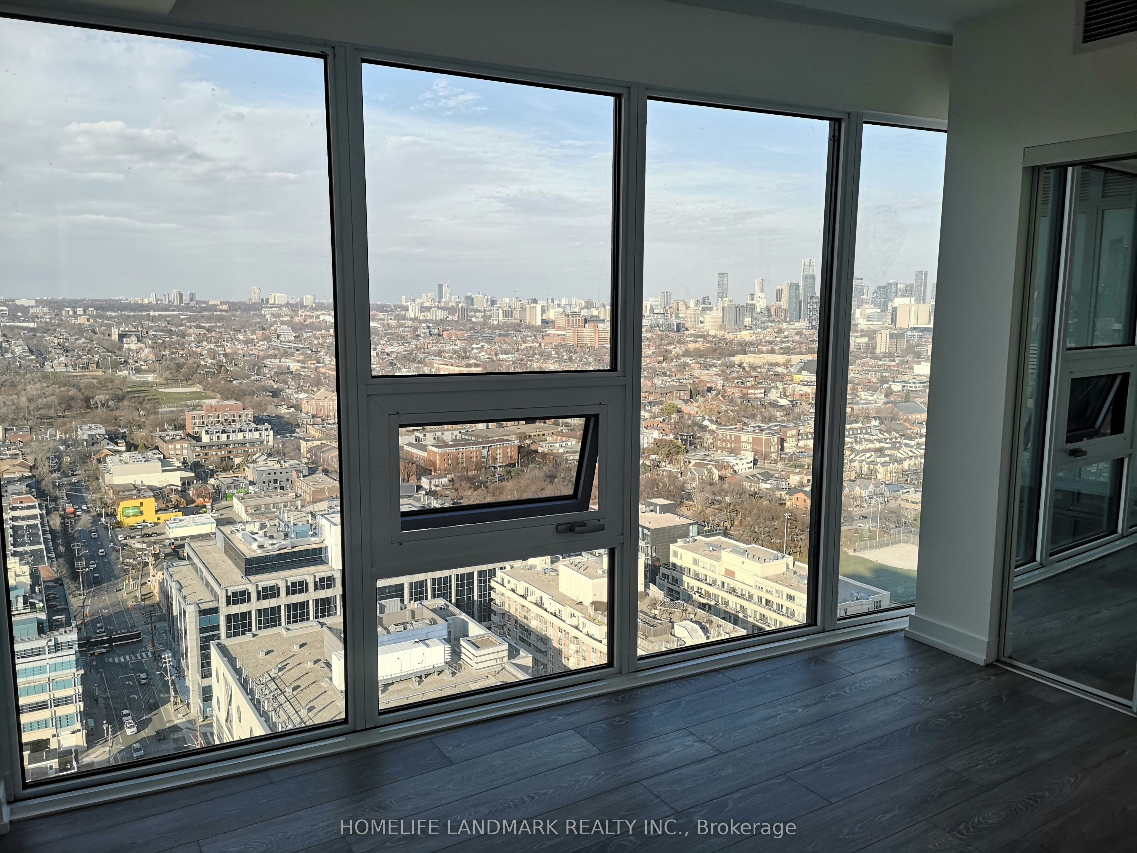 3319-19 Western Battery Road, Toronto, ON, M6K 0E3 - 5