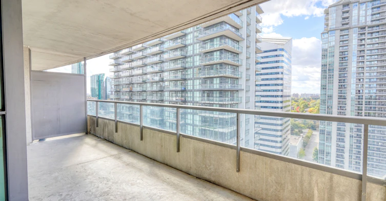 2501-23 Hollywood Avenue, Toronto, ON, M4L 2K4 - 23