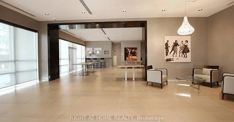 2501-23 Hollywood Avenue, Toronto, ON, M4L 2K4 - 29