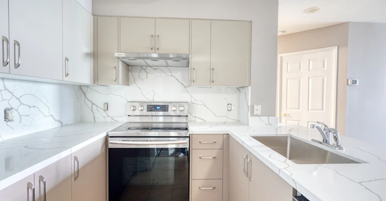 2501-23 Hollywood Avenue, Toronto, ON, M4L 2K4 - 12