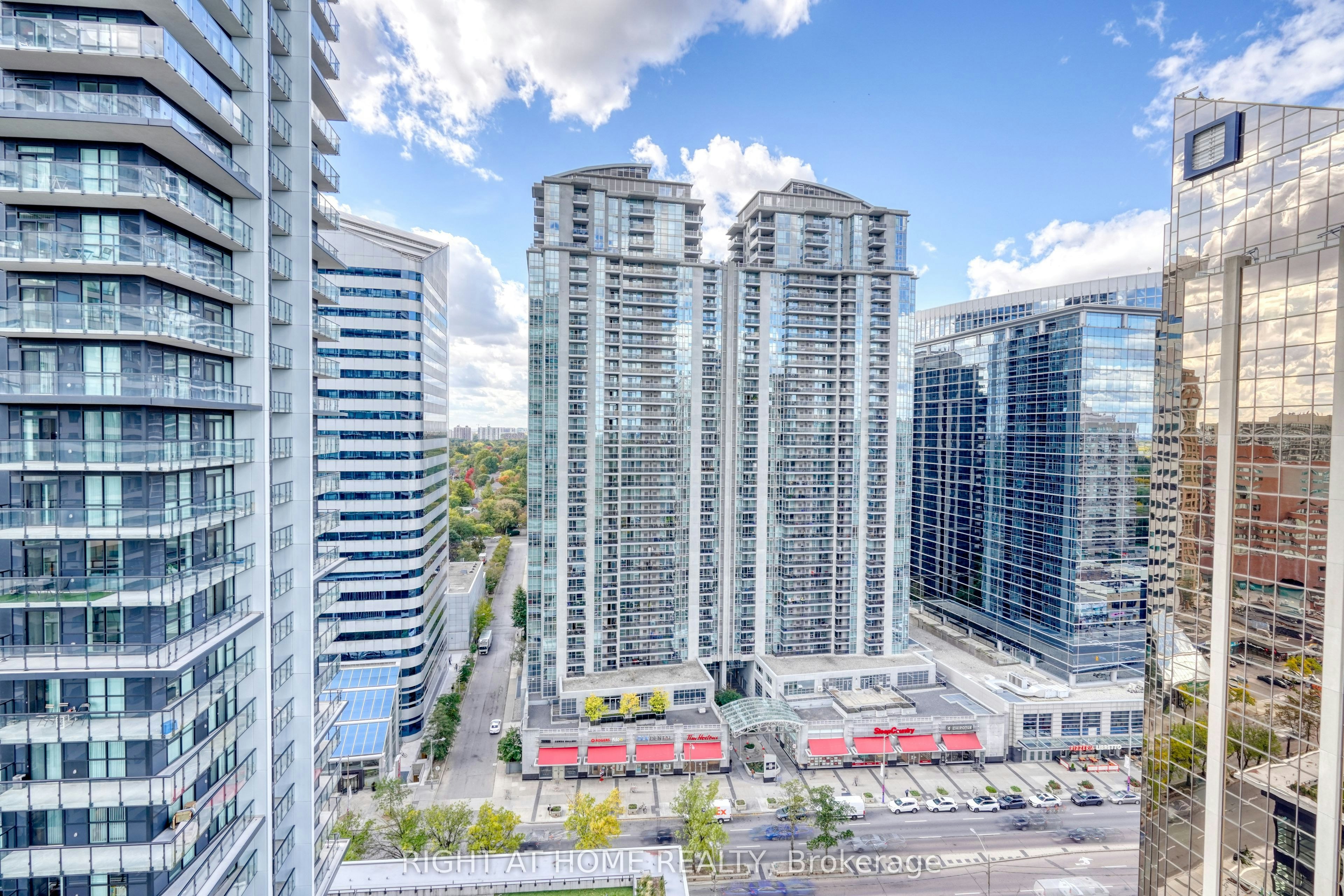 2501-23 Hollywood Avenue, Toronto, ON, M4L 2K4 - 24