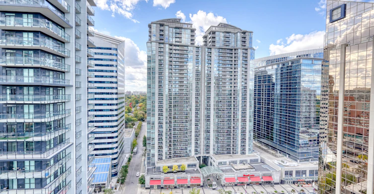 2501-23 Hollywood Avenue, Toronto, ON, M4L 2K4 - 24