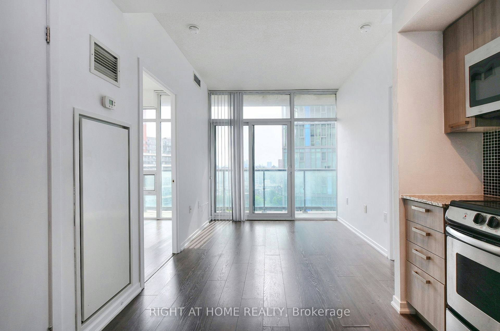 1511W-36 Lisgar Street, Toronto, ON, M6J 0C7 - 11