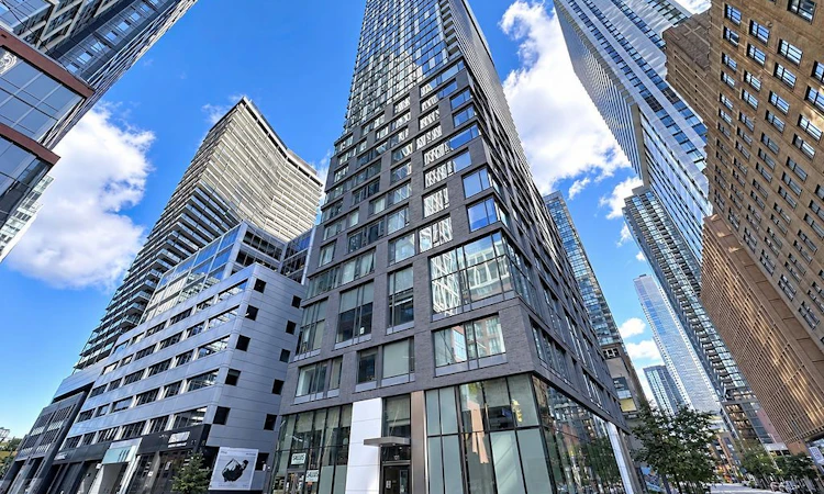 Ph10-101 Peter Street