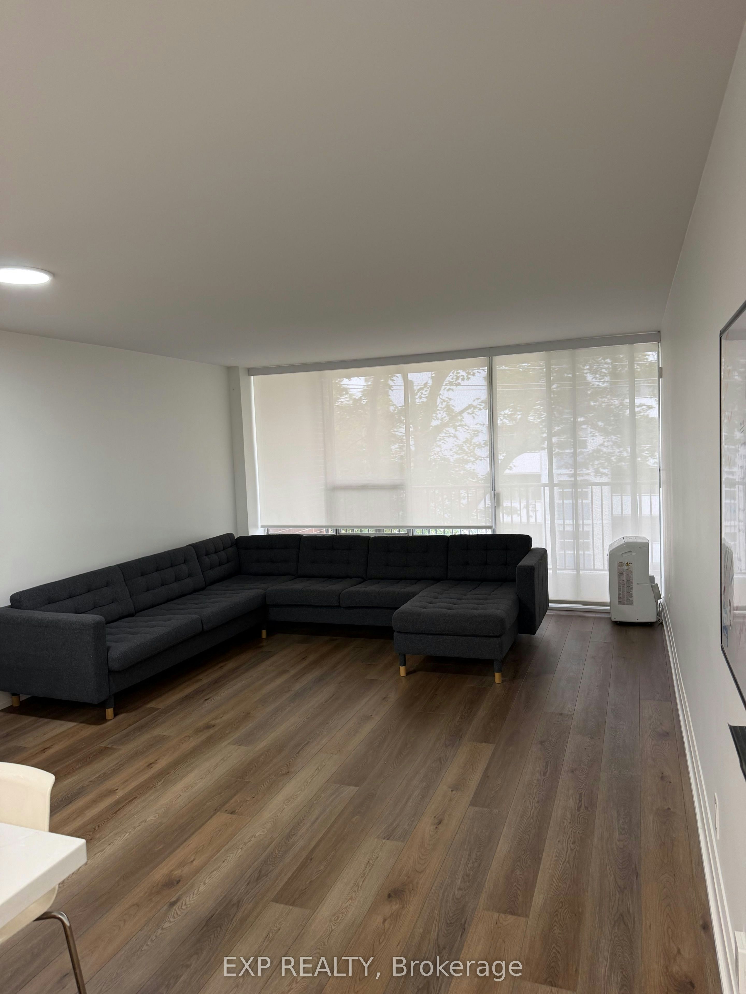 404-60 Montclair Avenue, Toronto, ON, M5P 1P7 - 6